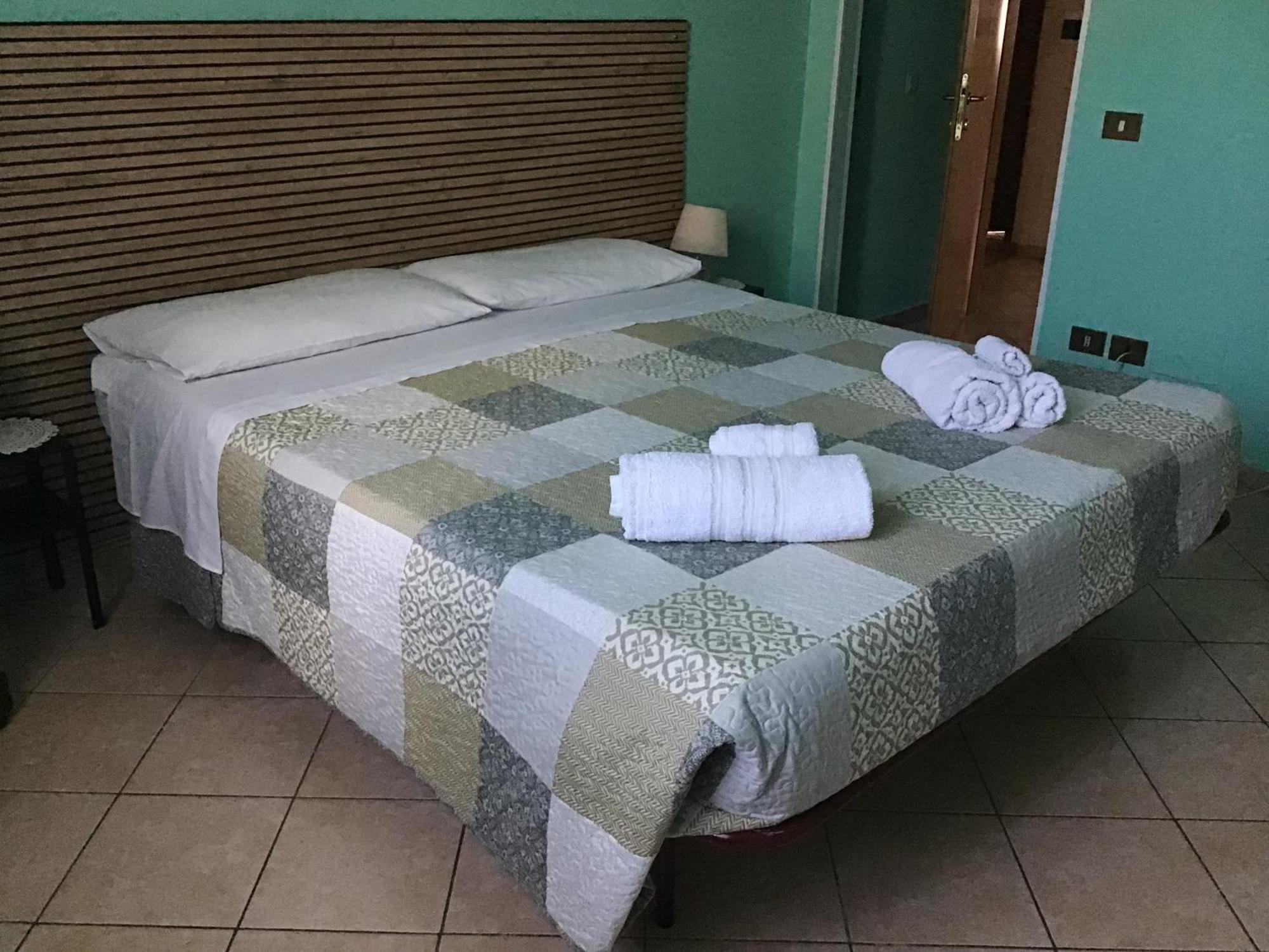 Achirina Bed And Breakfast Cisterna di Latina Εξωτερικό φωτογραφία